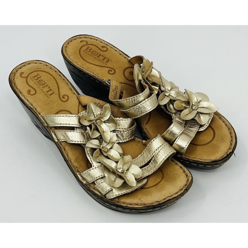 Born Wedge Heel Sandals Metallic Gold Leather Flowers Size 8 EU 39